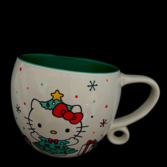 Hello Kitty Christmas Mug with green dress - Picture 3 of 3